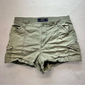 Hollister Shorts Women’s Olive Green Cargo Ultra High Rise Mom, Large